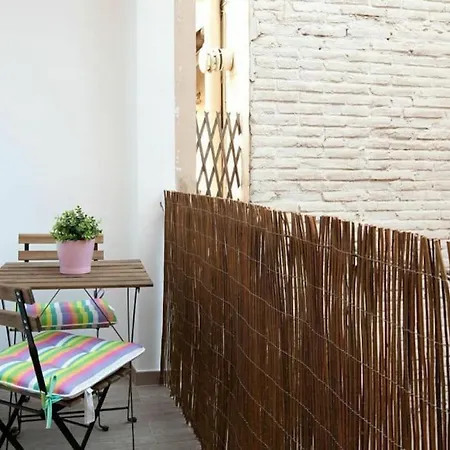 Bed&bcn Enamorats Apartman *